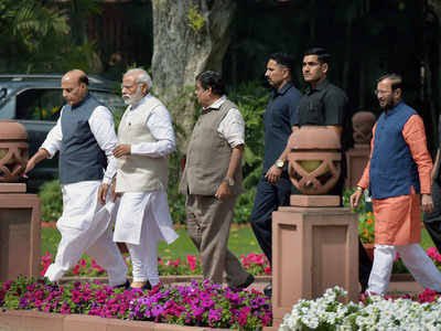 pafcoms's tweet image. देश चले मोदी के संग प्रगति के पथ पर।

 #DeshModiKeSath