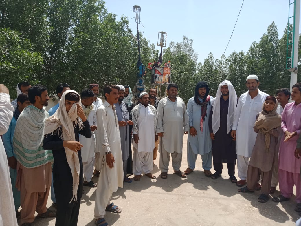 JSOPakOfficial's tweet photo. تحصیل نارو:
قائد ملت جعفریہ پاکستان علامہ سید ساجد علی نقوی کے حکم پر جعفریہ اسٹوڈنٹس آرگنائزیشن پاکستان سکھر ڈویژن تحصیل نارو کی طرف سے سٹی چونڈکو مرکزی امام بارگاہ میں یوم القدس کے حوالے سے احتجاج ریکارڈ کرایا گیا
#QudsDay2020
#JsoPakistan https://t.co/z5KUfox84t