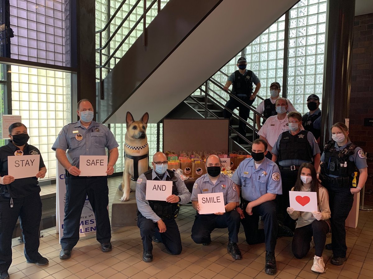 Chicago teen started delivering Stay Safe and Smile kits w donated items to Chicago community 100 at a time. After positive response, Mia delivered Smile Kit # 1,000 and to our heroes on the front line <a href="/ChicagoCAPS14/">Chicago PD 14th Dist</a>. #heroes #staysafeandsmile