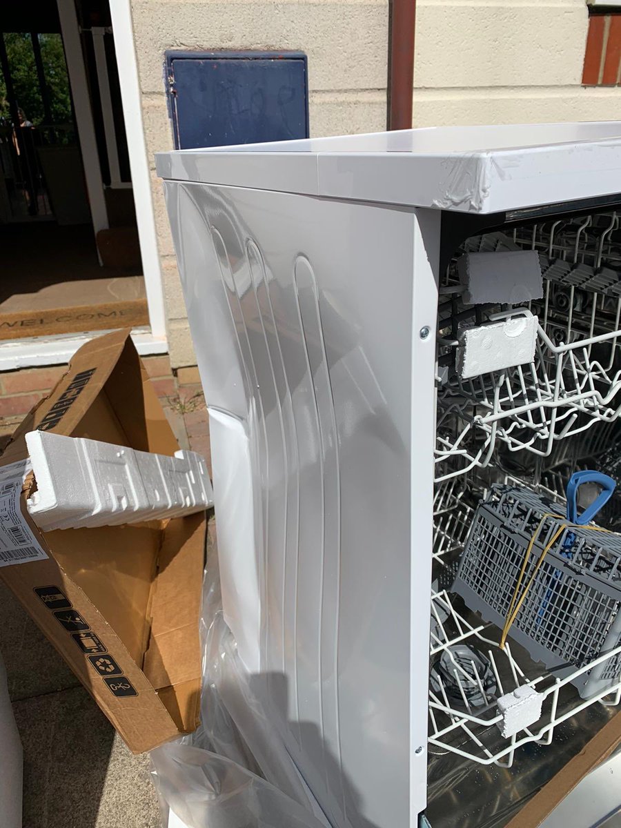 Ward_Property's tweet photo. @curryspcworld Dishwasher delivered today has a HUGE dent in the side! Will DM order Info https://t.co/uO8D4ssAIQ