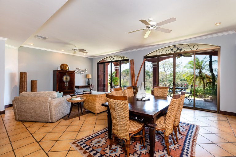 IIHCR's tweet photo. With #4beds l #4baths, this town home is located in one of the most beautiful, exclusive communities in Guanacaste; on the 3rd hole of the #RobertTrentJonesJr. in #ReservaConchal. 

Currently listed at $549,900.  info@investinhappinesscr.com #costaricarealestate #iihcr https://t.co/bxDm28NTjr