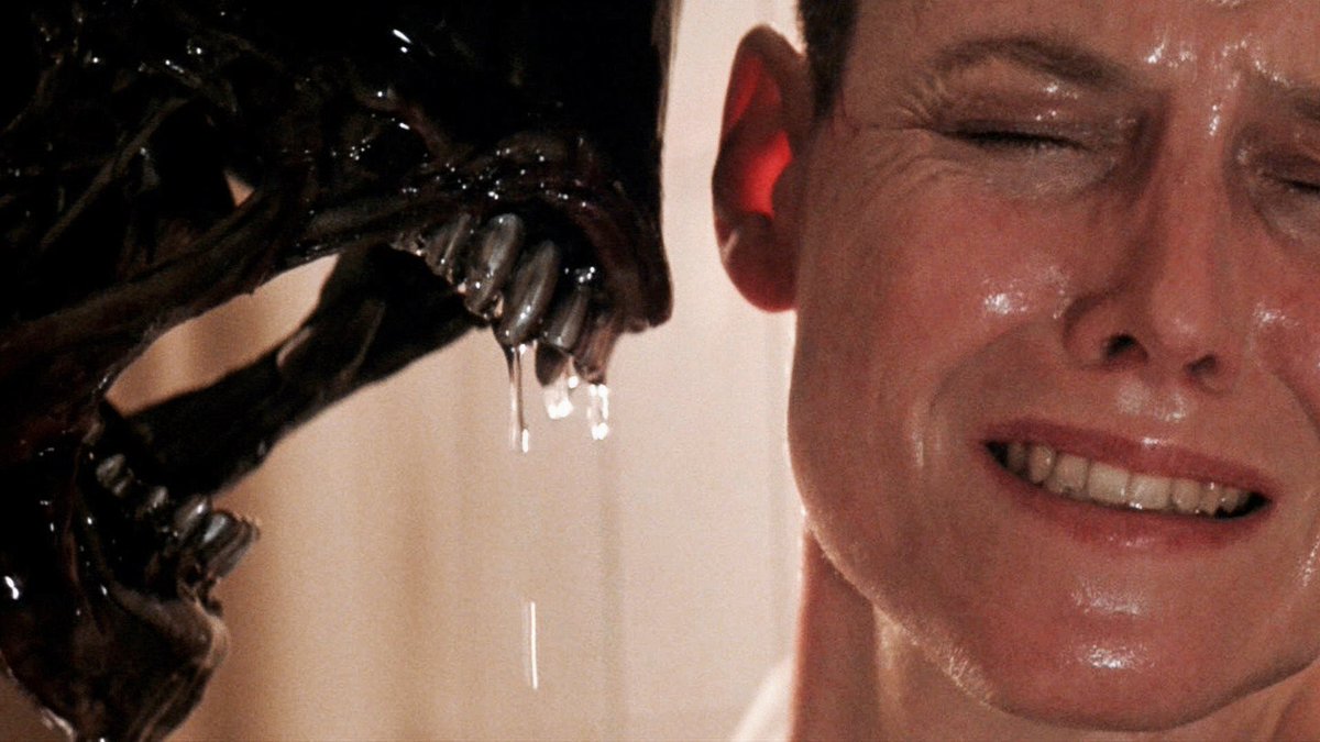 retrochenta's tweet photo. Hoy hace 28 años que se estrenó en EEUU "Alien 3". The Bitch is Back. https://t.co/mR2Hkl0pIp