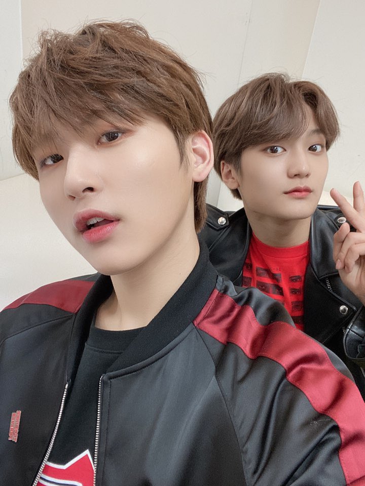 빼꼼 영태랑 🦊

#루비뒤에영태 #뮤뱅도끝 #우빈