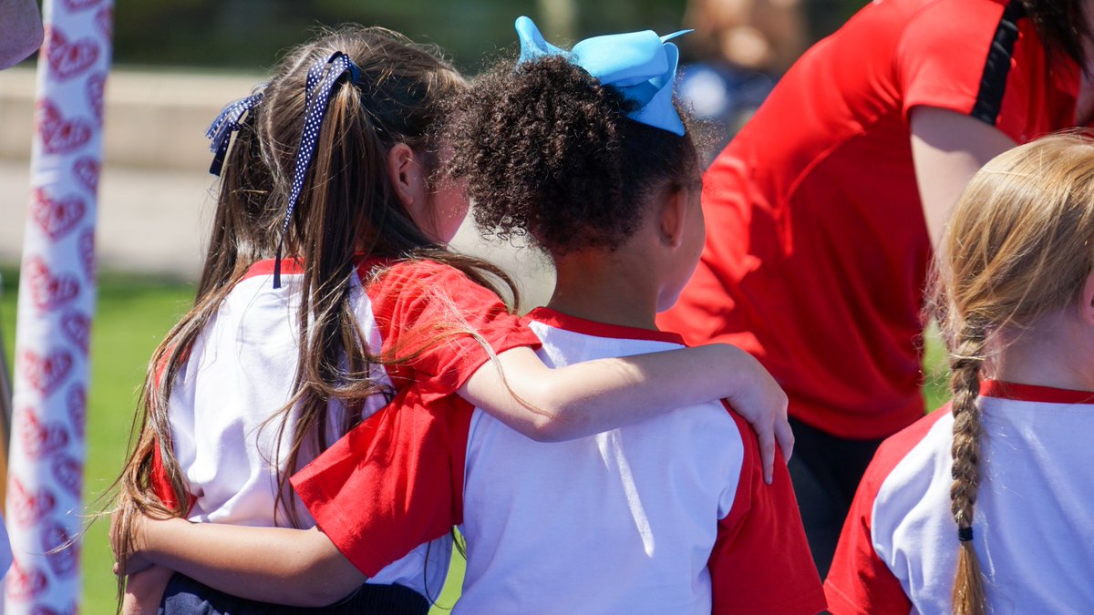EnglandNetball's tweet image. 💭 Time to reflect!

Challenge 5⃣: Share three things that you are grateful for and appreciate about your Netball Family during these uncertain times.

#MentalHealthAwarenessWeek #KindnessMatters