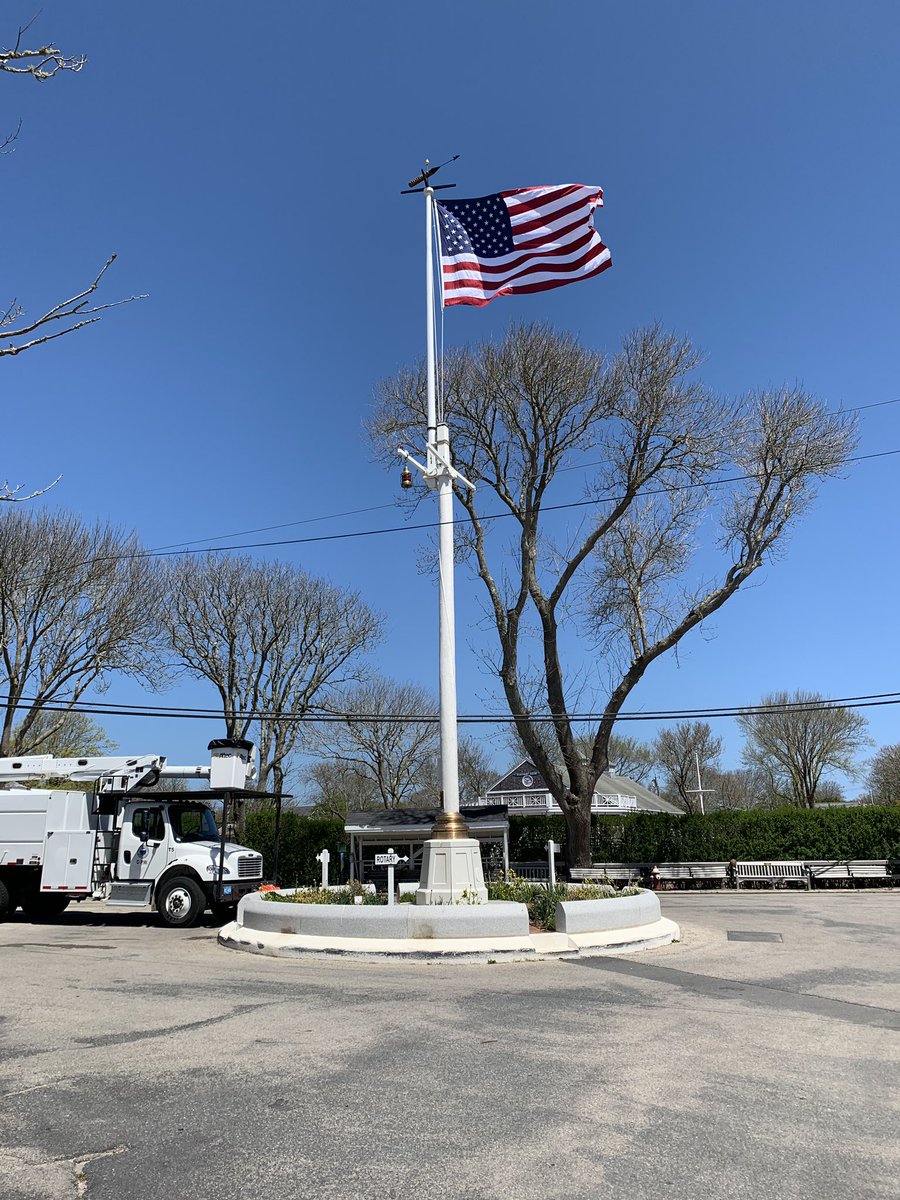 rdmcneil3's tweet photo. Nantucket DPW raising the Jack staff on Sconset flagpole and letting Old Glory fly once again for Memorial Day and National Public Works Week!
#DPWMakesItHappen https://t.co/YOiVUHDBOZ