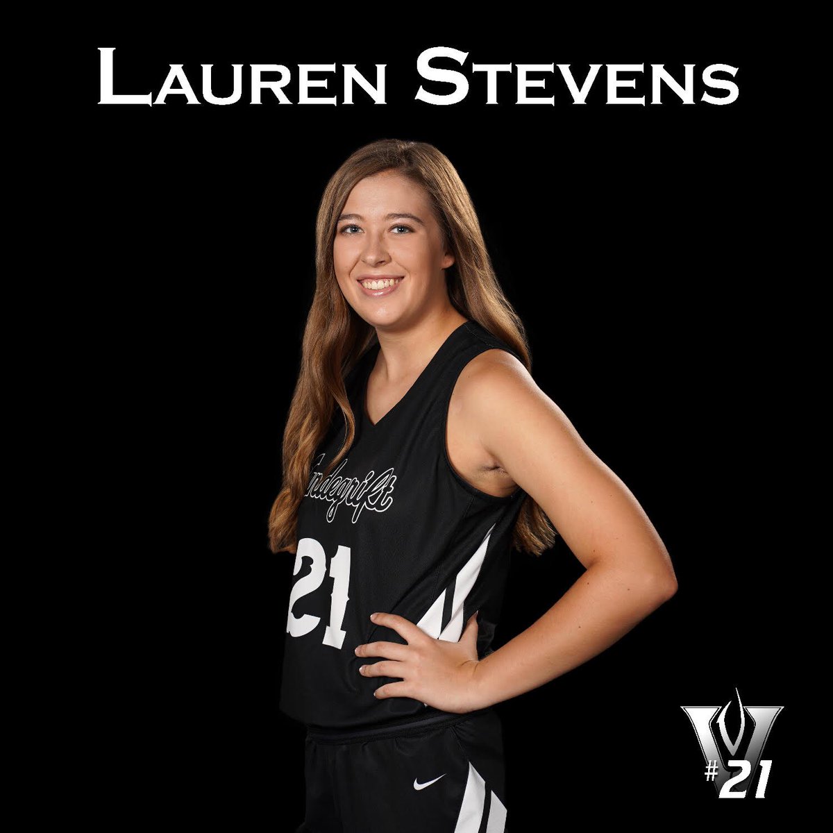 VandegriftGBB's tweet photo. Senior Spotlight 📸 
Next is Lauren Stevens!

College/Major: Texas Christian University majoring in Honors Business

Achievements At VHS: 
-Dean's Scholarship recipient
-Vet Med Team State winner 2018
-All-District Honorable Mention Volleyball 2018 https://t.co/9V6RMyCmmr