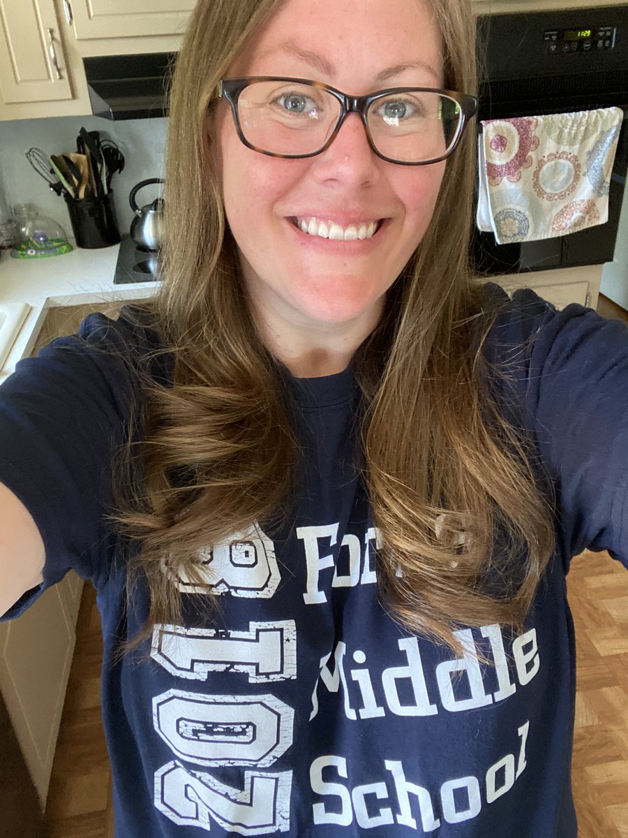 laurenogonowski's tweet photo. Falcon Friday! Just got back from handing out Student of the Week prizes! Check out @fordsmiddle Instagram stories for winners. Keep up the great work and maybe we will be at your door next Friday. @FordsMiddleWTSD @FordsMiddlePTO #virtualspiritweek #wearefms https://t.co/sMV8pjPqHE