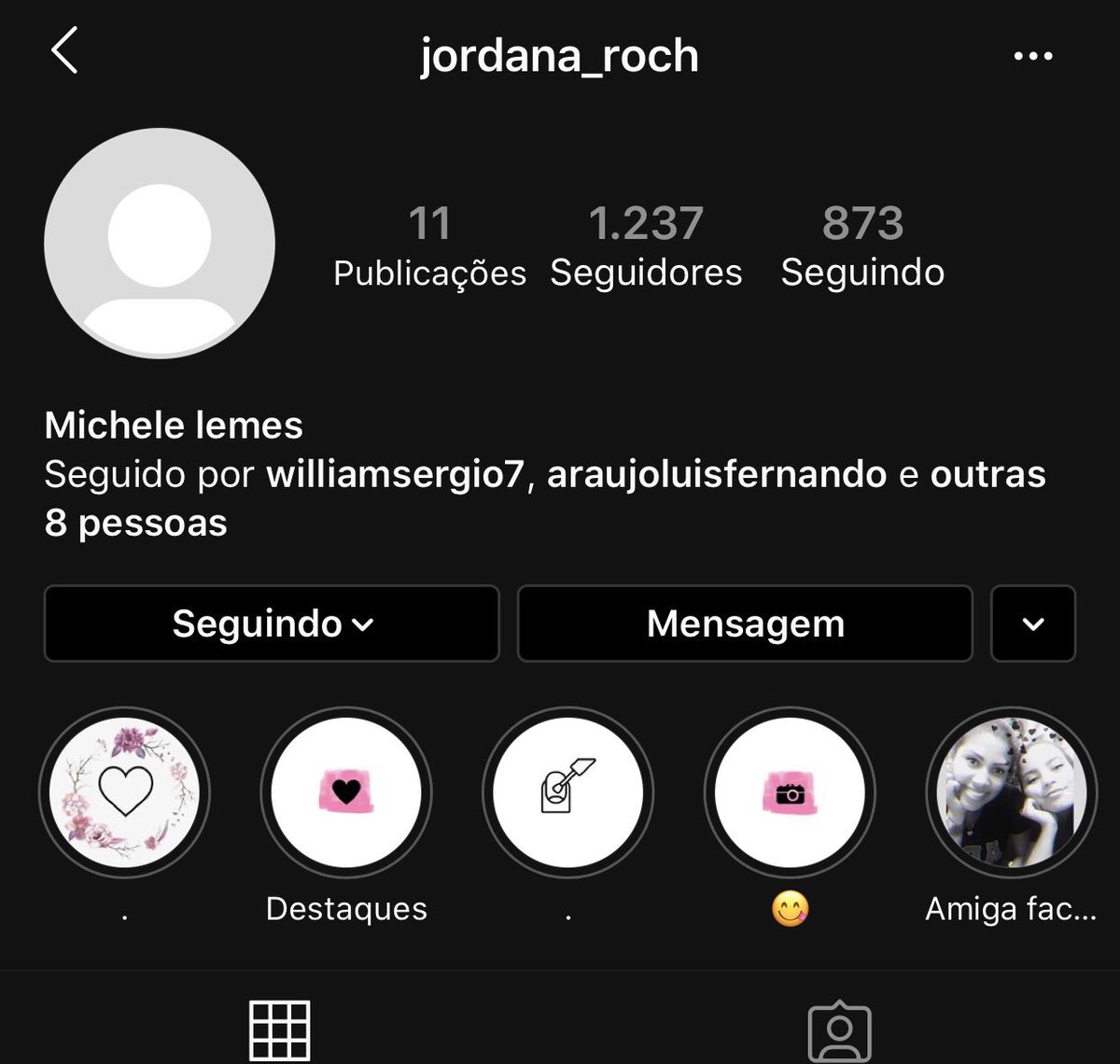 Arrocha__'s tweet photo. @luispquaresma E MINHA AMIGA QUE CAIU E A OUTRA QUE TENTANDO AJUDAR MUDOU O DELA ACHANDO QUE IA ARRUMAR O DA AMIGA KKKKKKKKKKKK https://t.co/V4lZM2W6oP
