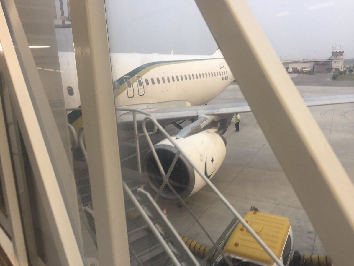 AsifRaxza's tweet photo. اناللہ واناالیہ راجعون
#PIA 
 #planecrash https://t.co/ZJApCgyLwf