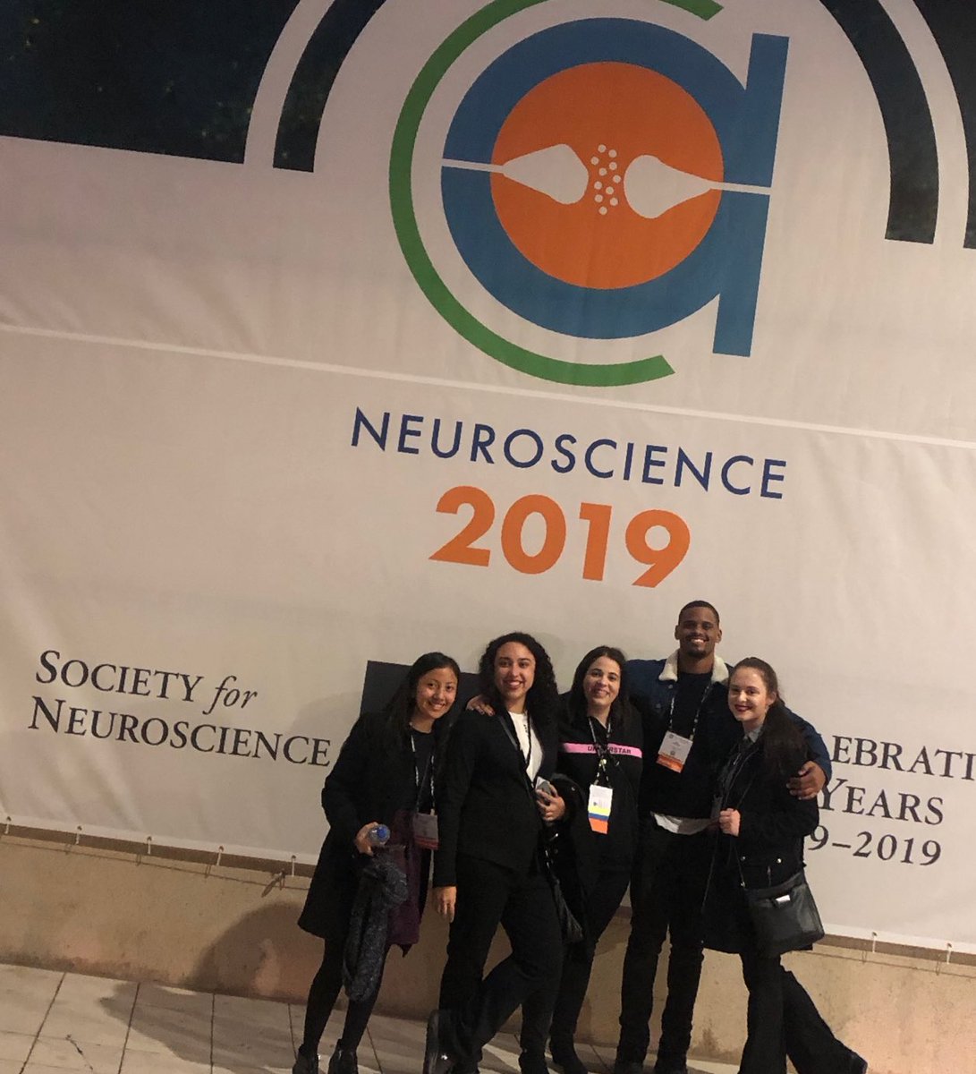 EndureHunterNYU's tweet photo. Celebrating our #Classof2020 with #onepictureperday @Rufina_K6 @ArielNieves11 @dsemidey_39 and Aziz E #sfn2019 https://t.co/6Asb3He5o5