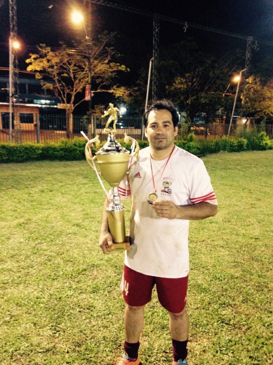Feliz cumpleaños al Dr Emilio Medina, el cirujano de BIRRA, ganador de varios campeonatos, siendo un jugador clave en las instancias decisivas aportando grandes goles, salud Emilio 🍻 que pases un excelente día