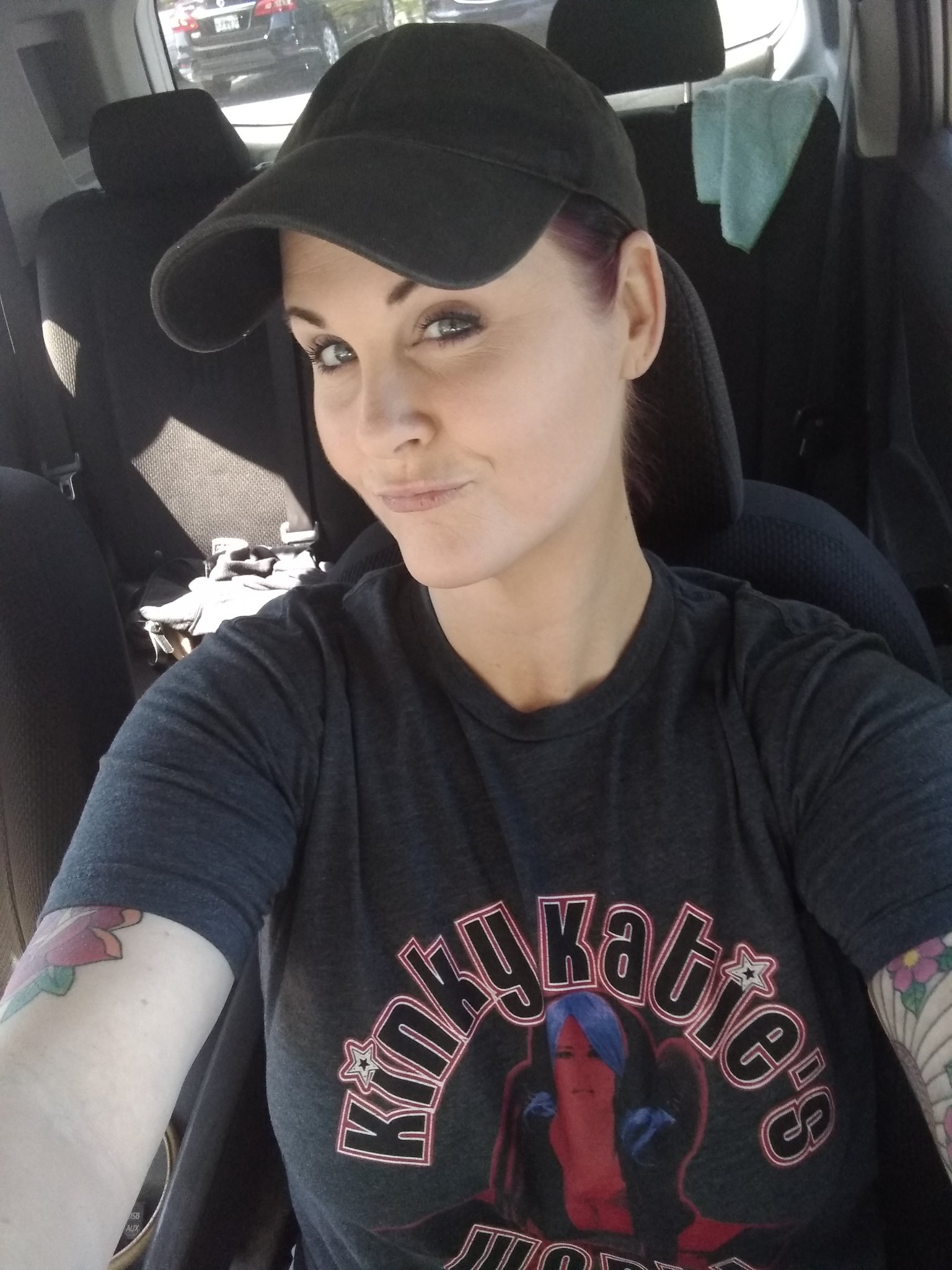 Kinky Katie on Twitter: "Hi guys!! It's a great day!! DON'T FORGET TO