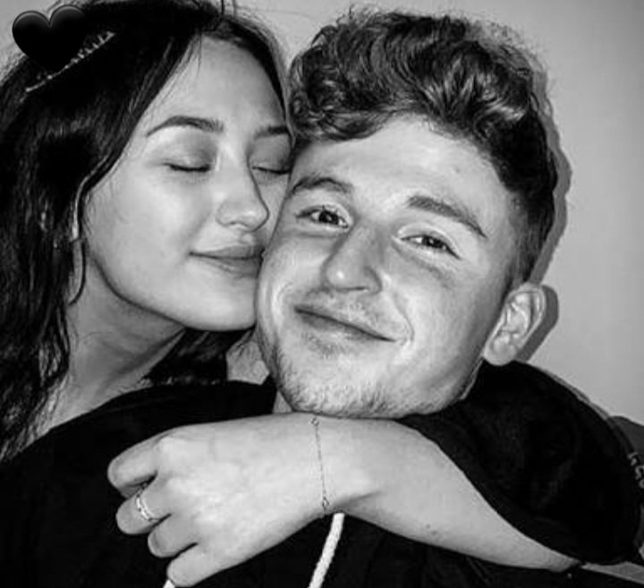 lunarlopt's tweet photo. Happy 8 months @Kierabridget @caylusq ๐ stay happy and forever ๐ธ and Keep entertaining us ๐ค #infinitearmy โพ๏ธ https://t.co/uSEsEsh9Qh