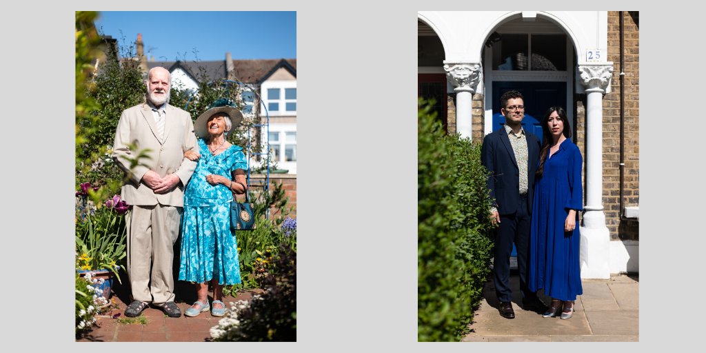 RaiRadio2's tweet photo. Tutti acchittati e nessun posto in cui andare: un intero quartiere di Londra è stato ritratto sulla soglia di casa nel progetto del fotografo (e neopapà) @Robin_Sinha 

#Cartolina #Ovunque6 #Radio2 📻 https://t.co/KlqKNNPpx7 https://t.co/PuOzHwbfbs