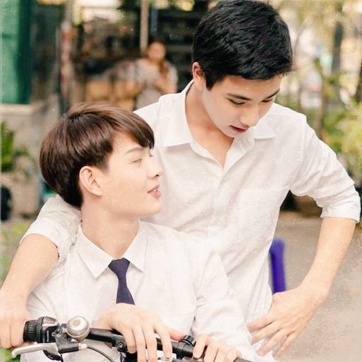 𝓗𝓾𝓵𝓲𝓷𝓰 𝓢𝓪𝓷𝓭𝓪𝓵𝓲  ; perthsaint, zaintsee au kung saan iniwan ni perth si saint but after 2 years of their breakup bumalik si perth asking for a second chance, will saint give him a second chance even tho zee's with him in those 2 painful years because of perth?