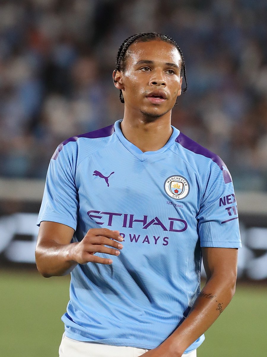 TheMCFCView_'s tweet photo. Zinchenko on Sane 

“ I talked with him for a bit, teased him about Bayern Munich, but he wasn’t letting anything slip. I think he’s a whisker away from moving there. But he needs to sort out his weight first. I was told he has put on seven extra kilos!” [@Onefootball] https://t.co/0ok3Wm7MXO