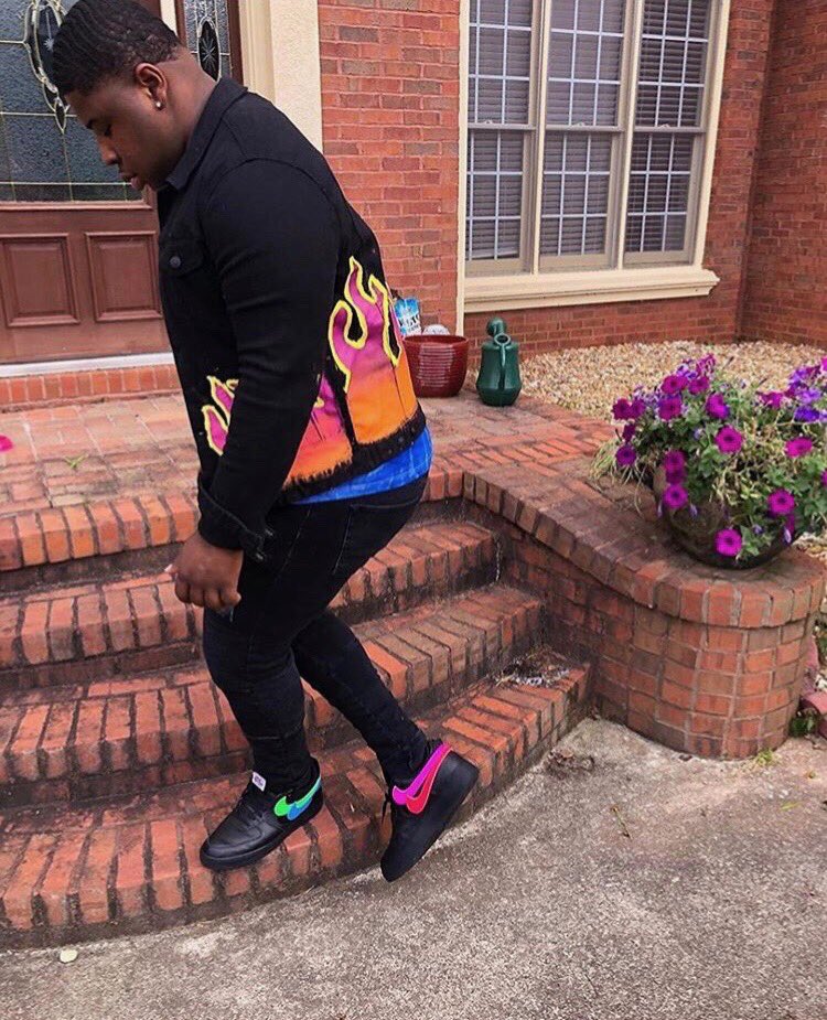 jeansbybryce's tweet photo. I do customs too !  Any rt can go a long way 🤞🏾💕 https://t.co/SoTlEuvBep