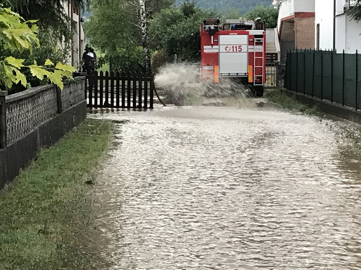 lifebeware's tweet photo. 💧#BEWAREproject is supporting the adoption of #NaturalWaterRetentionMeasures in #Altovicentino area to increase #soil #permeability and reduce #flood risk!
🗞Read the case study analysis published on the #European #ClimateAdaptationPlatform #ClimateADAPT https://t.co/53QHpXRbrV https://t.co/nOP2FNoRSa