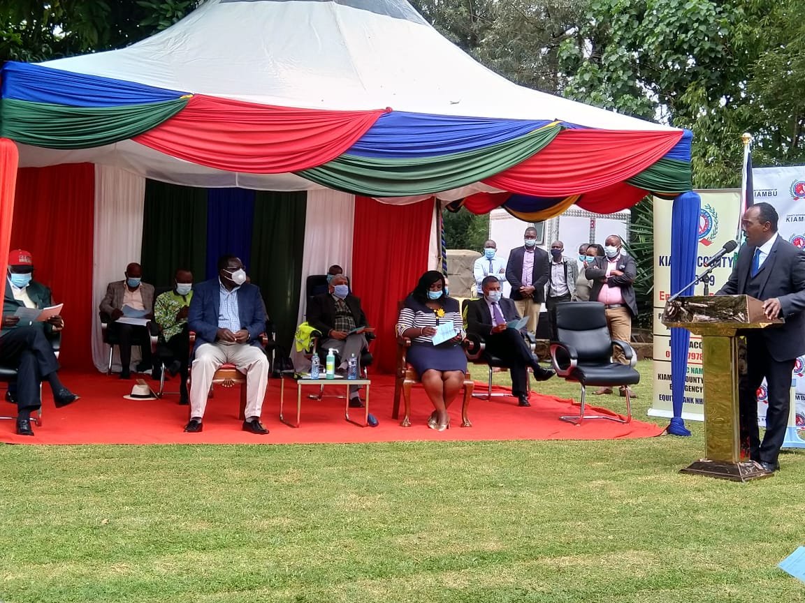 Living_Goods's tweet photo. Governor @hon_nyoro launched Kiambu's #COVID fund &amp; we're happy to join forces to safeguard residents' health. We've supported public education sessions, printed 32k posters, sent info SMSs to CHVs &amp; supplied health teams with equipment for virtual mtgs. We're #InThisTogether https://t.co/Lns4A8ftv4