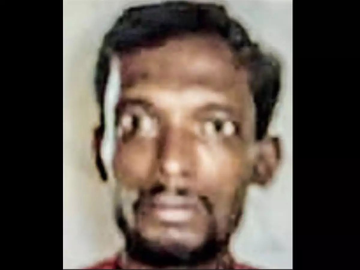 33. 36-year-old Ram Biswas found dead on the Tamil Nadu-Andhra Pradesh border on 19th May due to exhaustion caused by hunger. Passers-by spotted him lying dead frothing at his nose & mouth. A construction worker in Velachery, TN, he was attempting to cycle to his home in Orrisa.