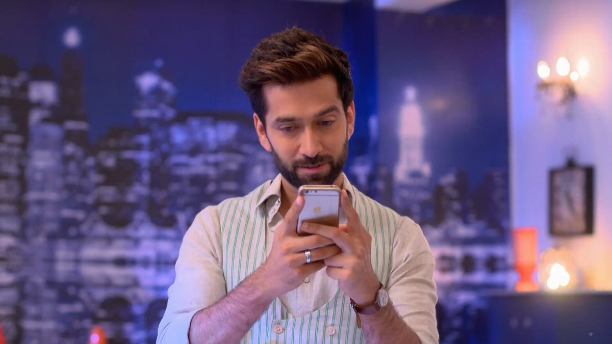 shivaay singh oberoi as nokia phones thread~   @NakuulMehta