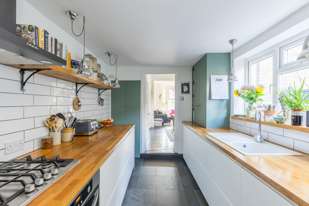 TheydonProperty's tweet photo. For Sale 🏡 Impressive three bedroom Victorian house which has been beautifully designed by the current owners, located in Leytonstone with good access to local amenities &amp; tube stations. More info 👇
https://t.co/h6rxfKRXmW  #Leytonstone #property https://t.co/rxcFCY43UO