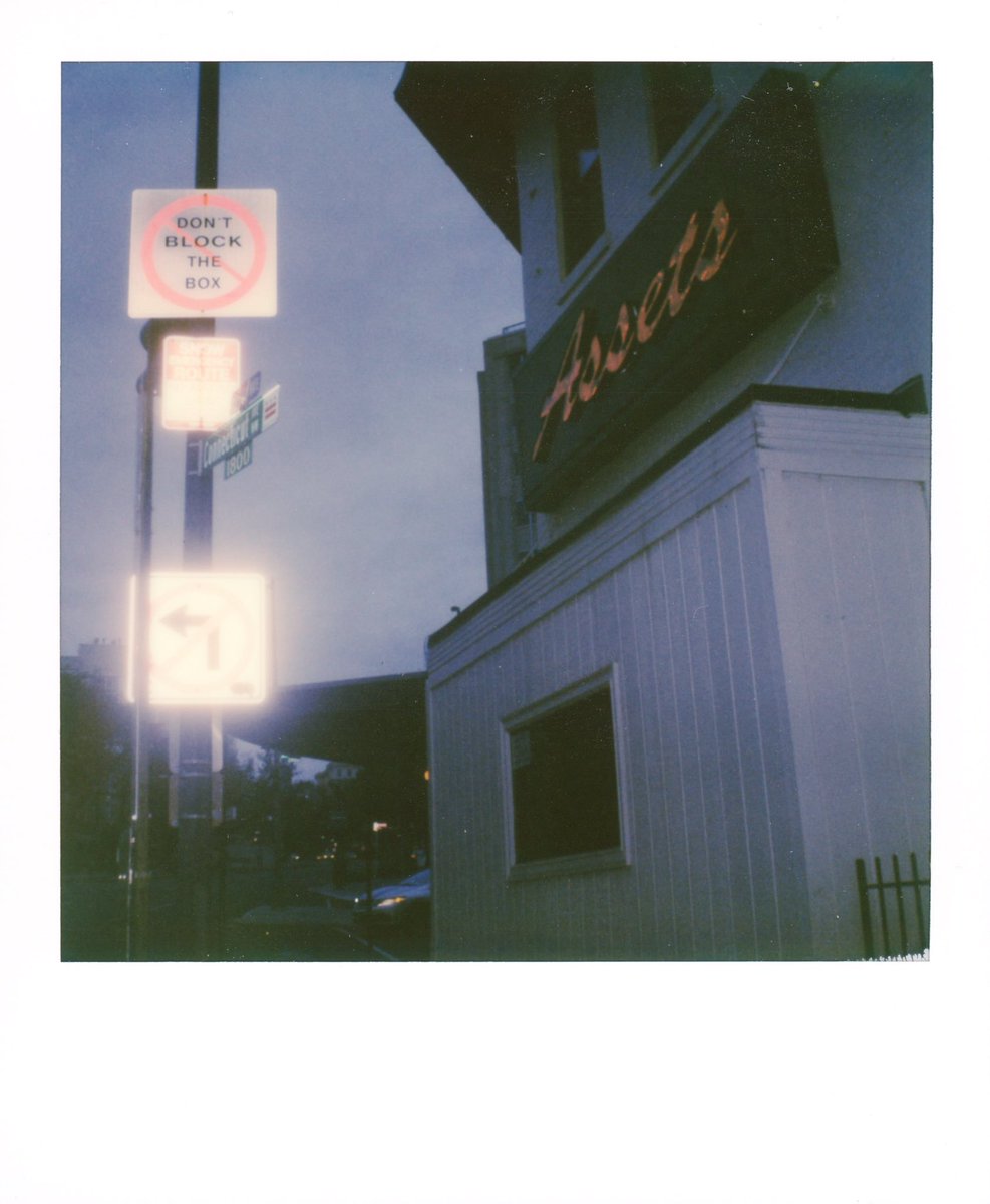StephaneChongCH's tweet image. Assets
#polaroid #instantfilm #mintcamera