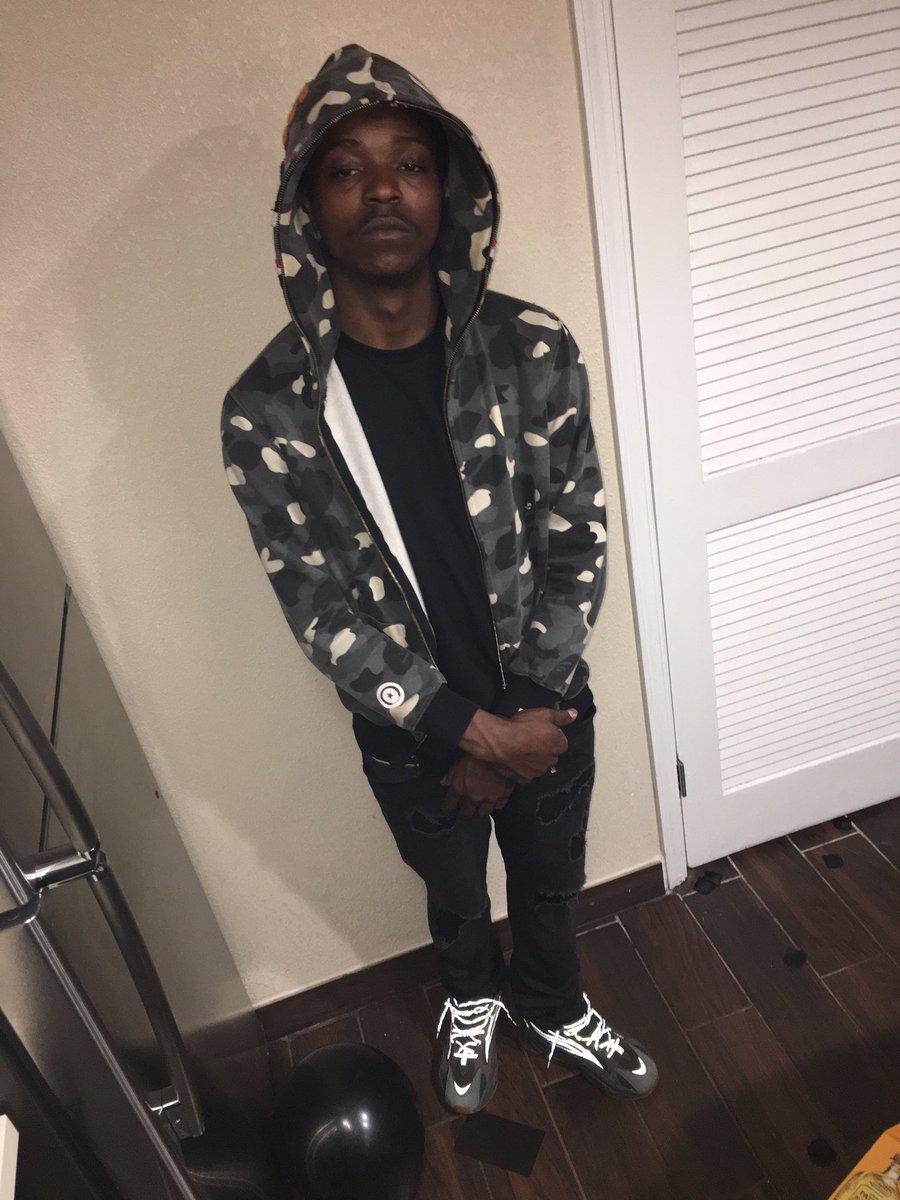 ___javon's tweet photo. #FreeGreezy #FreeMoney #772🖤 https://t.co/s8GNDtZfvV