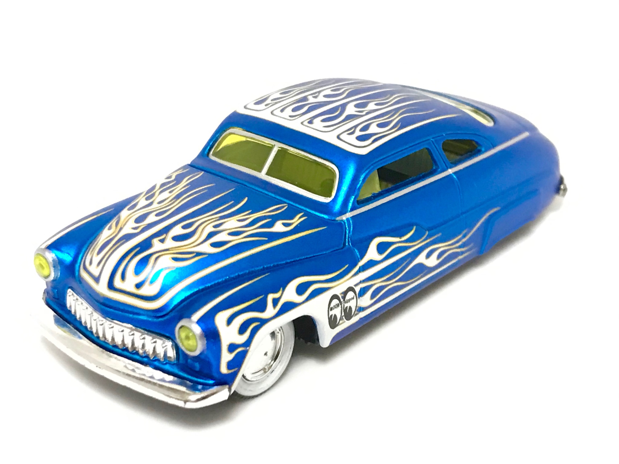 Magnetizingdiecast 1949 Mercury Custom 映画コブラの劇中車と同じ世代 たぶん 劇中での過激なアクションとは裏腹にこのモデルは繊細な白のフレームスが乗った美しいマットブルーメタリックに包まれてまるで工芸品のような出で立ち T Co