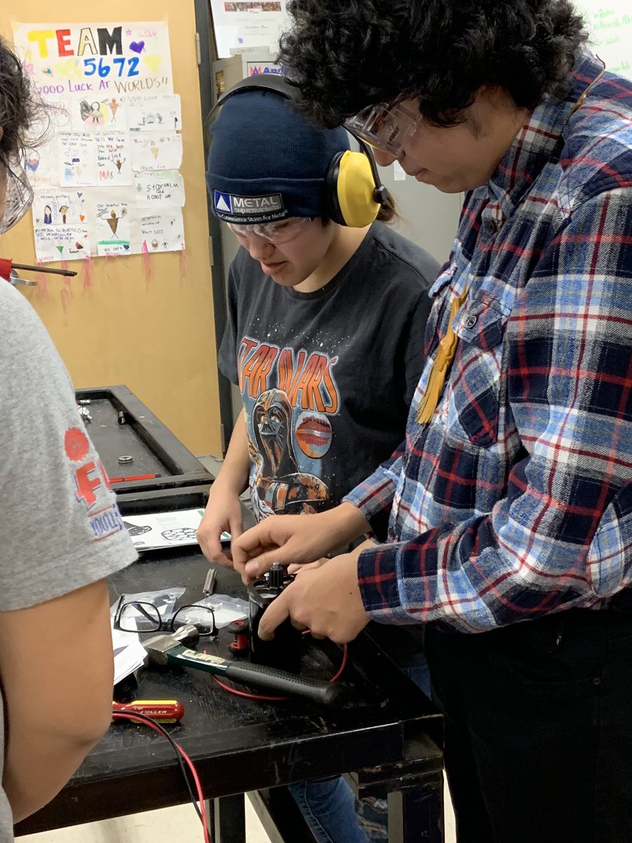 #team5672 Super proud of our Chairman’s Championship Captain Aaryn on her accepting <a href="/UofT/">University of Toronto</a> Mechanical Engineering #Shtaataahaa #Anishinabekwe #Leaders @AnnikaPint <a href="/CANFIRST/">FIRST Robotics Canada</a> <a href="/WikyBoardEd/">The Wiikwemkoong Board of Education</a> #WiikwemkoongProud #Miigwech for your leadership in all things.