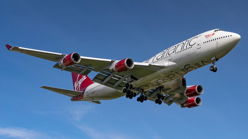 ManAviation1107's tweet photo. The beautiful #RubyTuesday doing the honours for the last @VirginAtlantic @Boeing 747-400 flight to land at @manairport - truly is a stunning aircraft and will be missed within the MAN spotting community and beyond 💔

#Manchester #Virgin747 @BoeingUK #QueenOfTheSkies https://t.co/dhpgvBjVUk