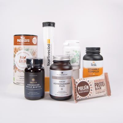UKRunChat's tweet photo. RT this, follow @fourfivecbd and tag a #running buddy to be in the Sunday 24th May 9pm draw to win a prize bundle worth £250, including an immunity box, a Withings Move ECG watch, a foam roller and glute bands. Good luck everyone 🍀  We will have one winner #ukrunchat https://t.co/KvzjdPaygY