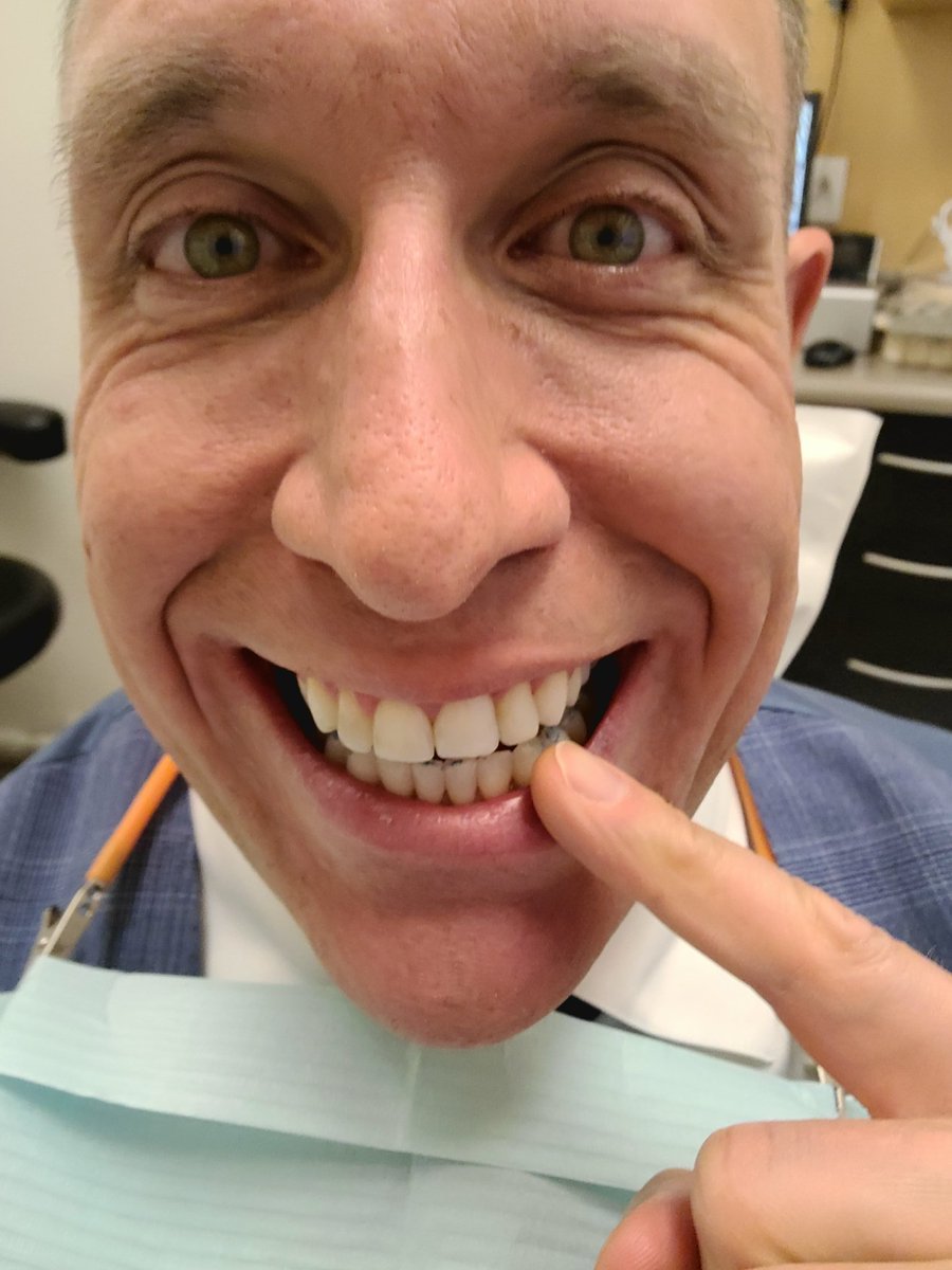 AndrewNJohns's tweet photo. Just casually hangin' with my dentist  on a smiley Friday!

Thanks @drnickseddon 😁🦷 https://t.co/nmqqdYRhgp