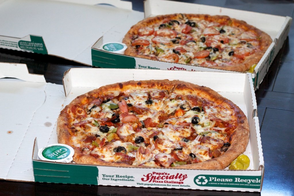 dxvid's tweet photo. 🍕A short story about the 2 most expensive 10,000 $BTC pizzas ever.. 

Happy Bitcoin Pizza Day! https://t.co/ygnaj9zeOp