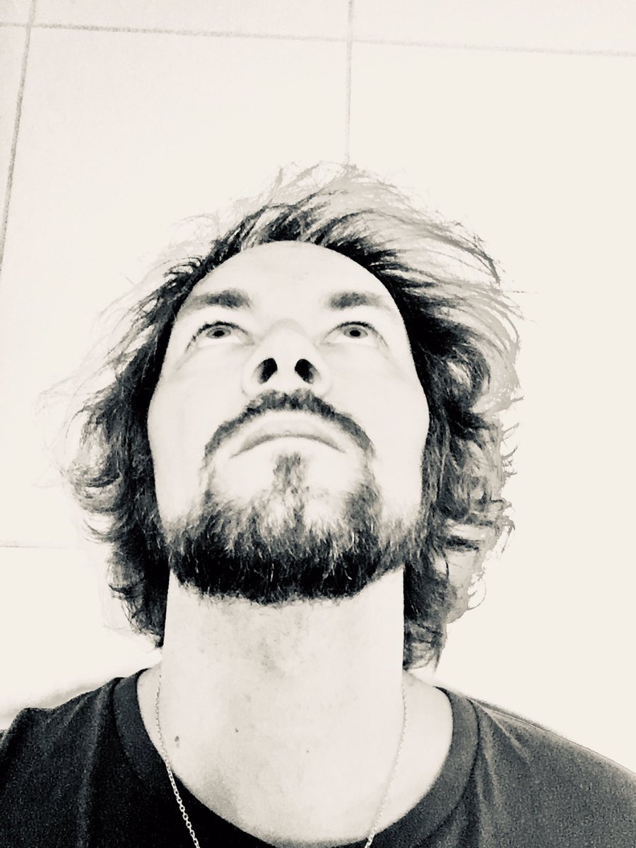Eatself2's tweet photo. Waiting 4 a #songshower #silence #Eatself #music #writing https://t.co/5Sgdx5q2fD