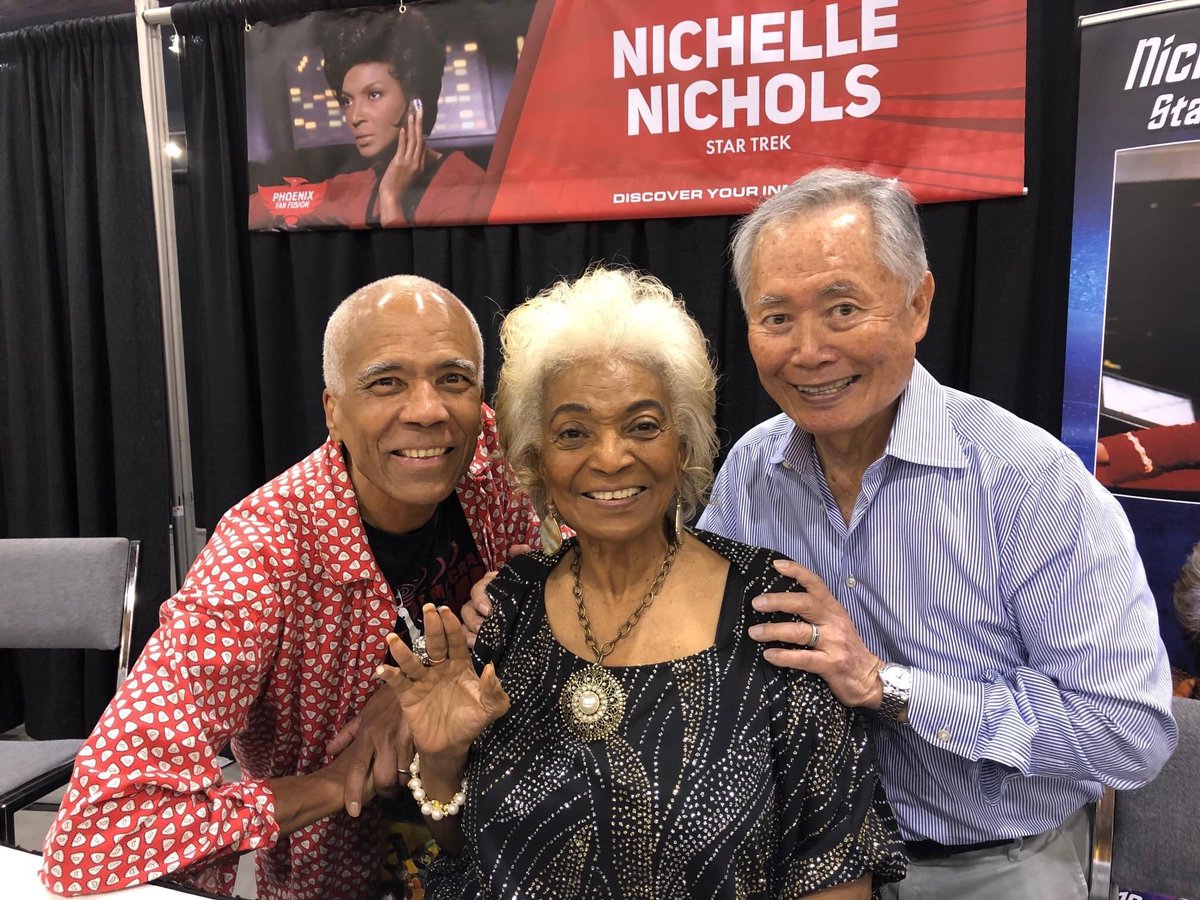 NichelleIsUhura's tweet photo. #FF A great moment with my son, Kyle, and my friend, George. https://t.co/GBXVDeumOd