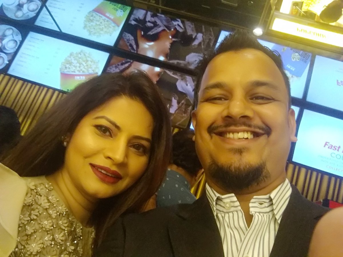 sameerbhosle's tweet photo. #HappyBirthday dear @meghadhade 🎂❤️ Enjoy ! #marathi 
वाढदिवसाच्या खूप खूप शुभेच्छा मेघा 🤗 #मराठी #म https://t.co/nEz0cfkW37