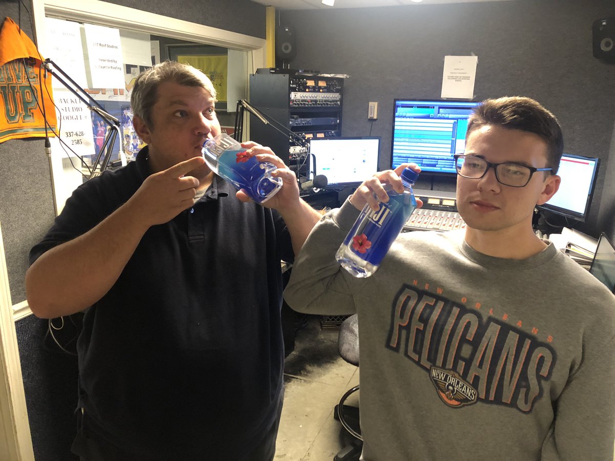 thenickfontenot's tweet photo. Fiji Friday!!! @LouisPrejean said he wouldn’t drink @FIJIWater unless I bought it for him...so I bought it for him. Can’t put a price on a quality #waterflex https://t.co/qLwmuwrYzB