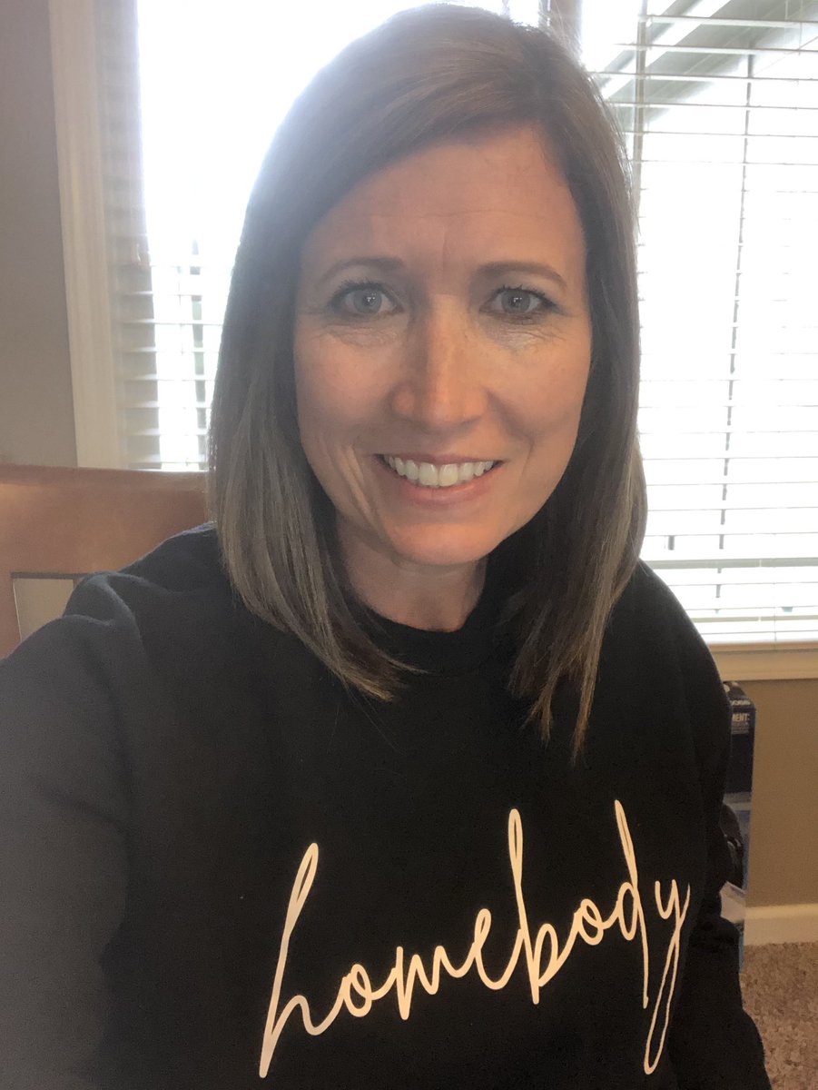 sdickey29's tweet photo. Spending some time with the AMAZING @THBoogren this morning on a webinar! Always so energized after spending time with her! #flawsome #selfcare #pdathome https://t.co/JqQ1QJXUQE