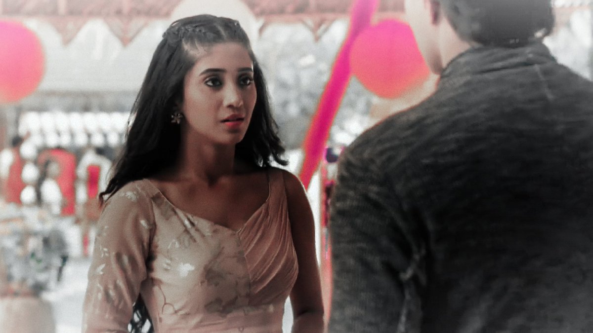 kya hadd hai yaar .. koi milne bhi nahi deta  #Kaira  #MohsinKhan  #ShivangiJoshi