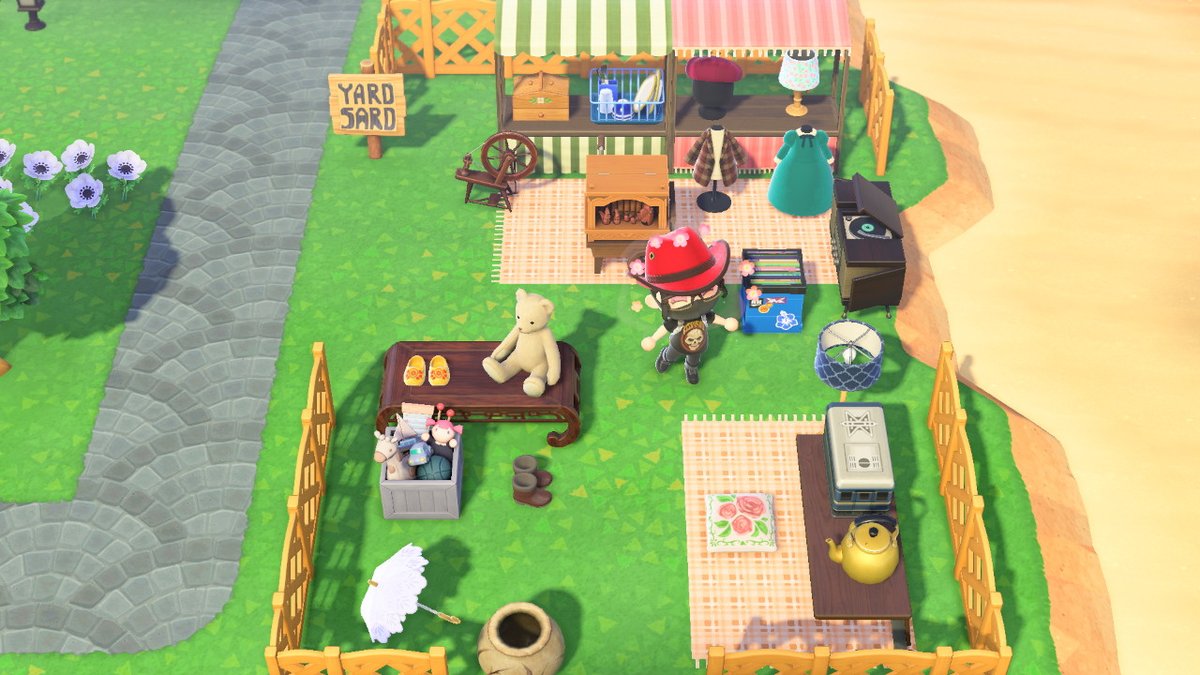 halbbier's tweet photo. yard sard #AnimalCrossing #ACNH #AnimalCrossingDesigns https://t.co/T6mg9pYyw7