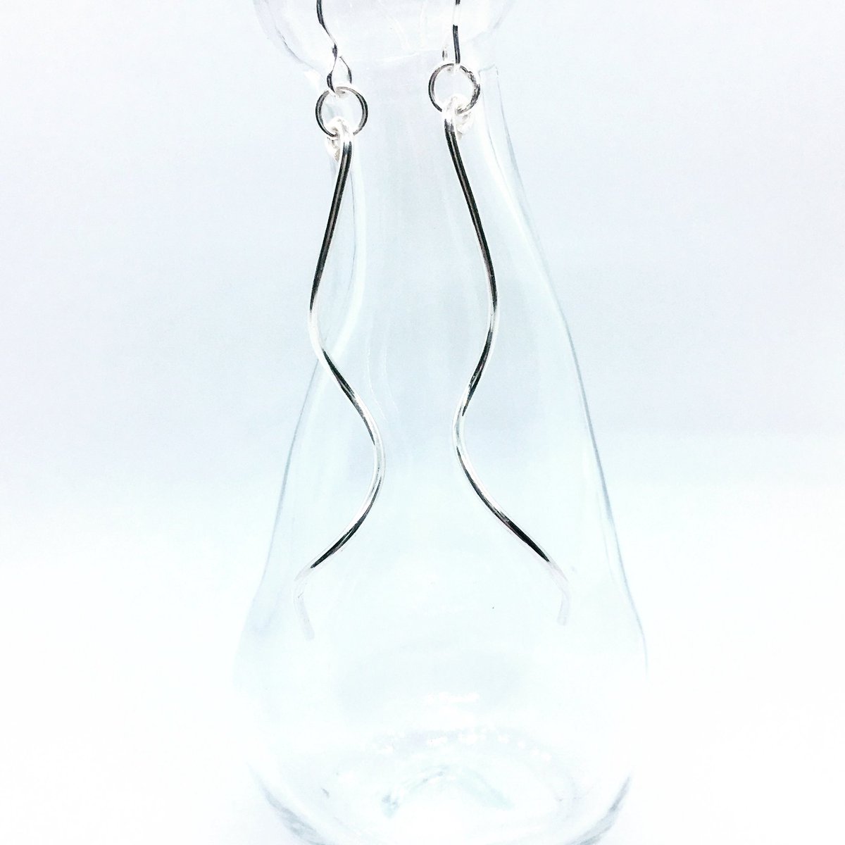 Give us a twirl! ...It’s weekend. #haveagoodn #BankHoliday #giveusatwirl #weekendvibes #silverjewellery #silverdanglers #stylelover #trendsetter #StandWithSmall #shopindie #supportlocal #Teesside #Yarm #oneoffdesigns #BankHolidayWeekend #treatyourself