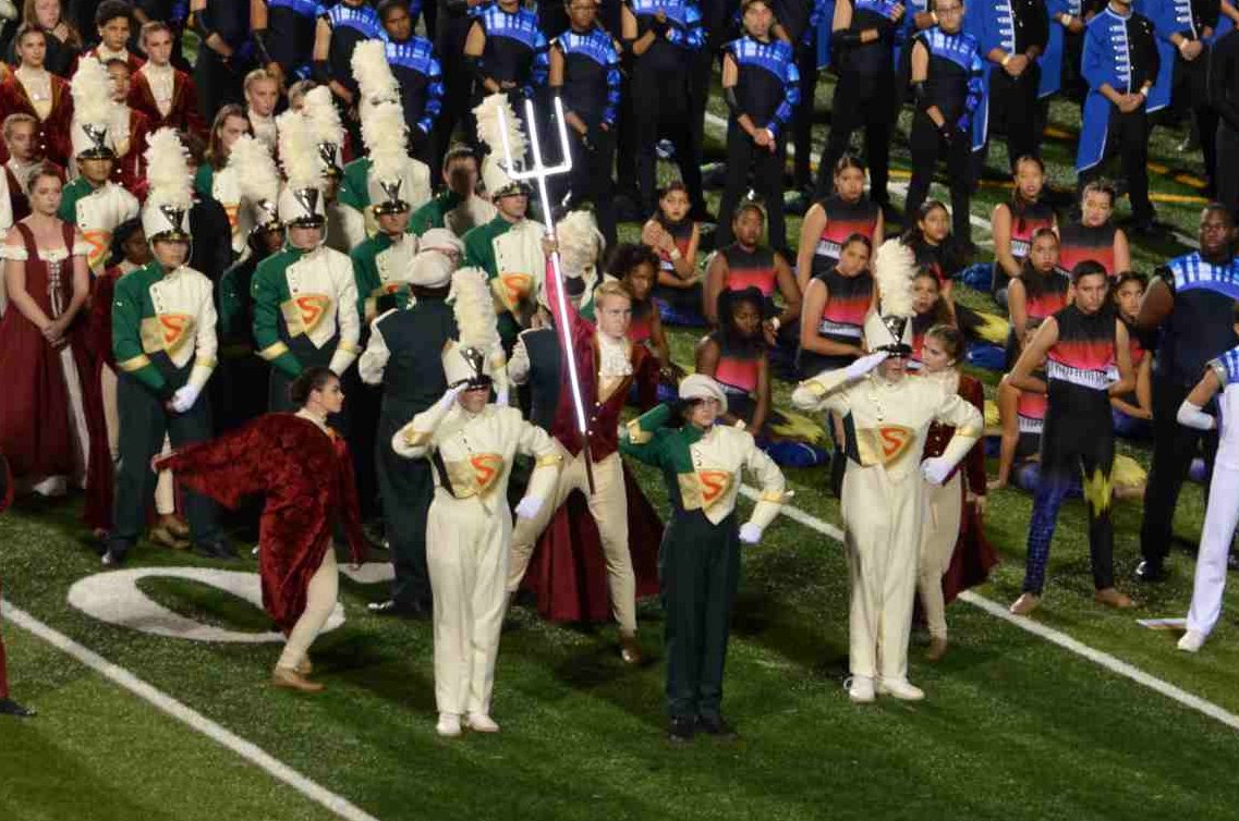 Saluting to thank all essential workers for their hard work! 🧡💚#StayHomeStaySafe #StayHome #shswarhawkband