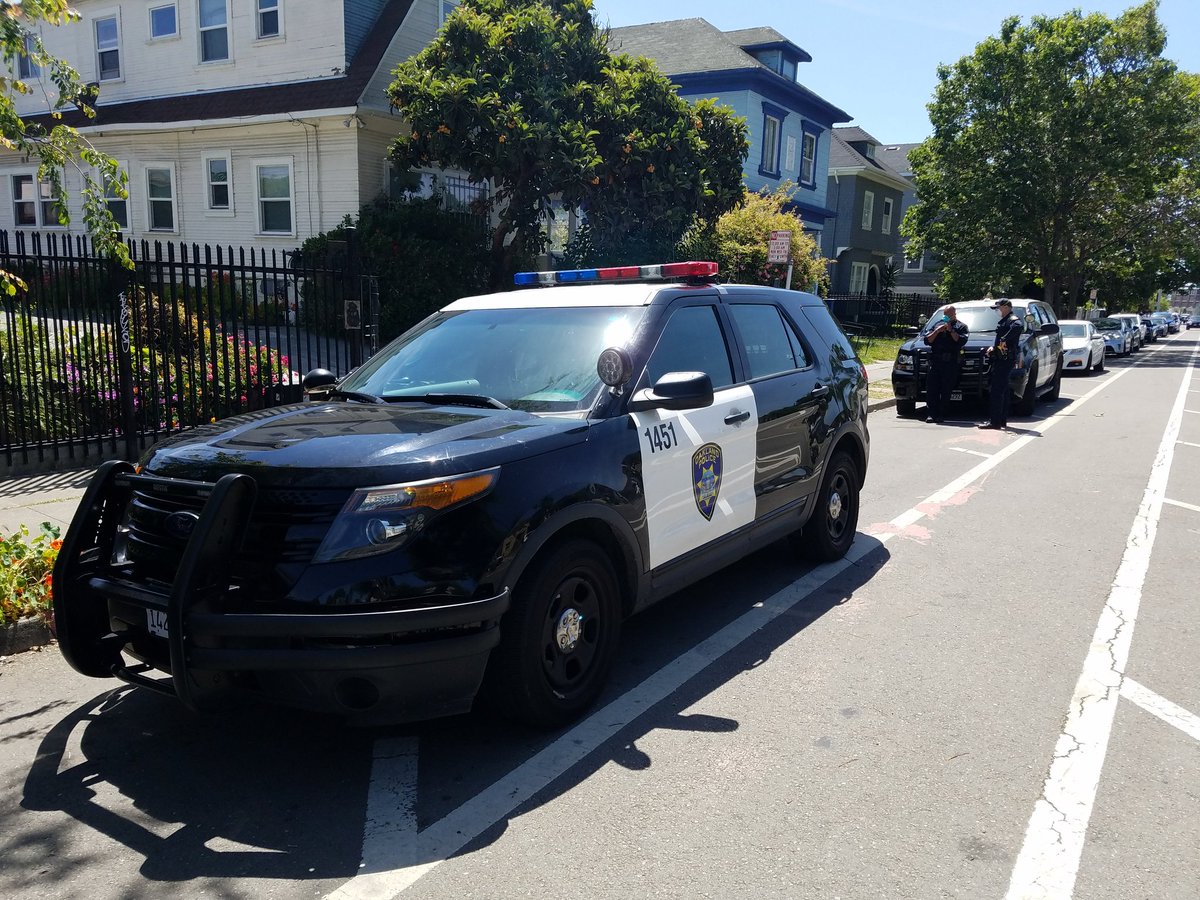 OPD came up to the motel and spoke with management in private, then told protesters to keep sidewalk clear and allow motel to do business and retreated back to their SUVs, leaving the scene altogether a few minutes later.