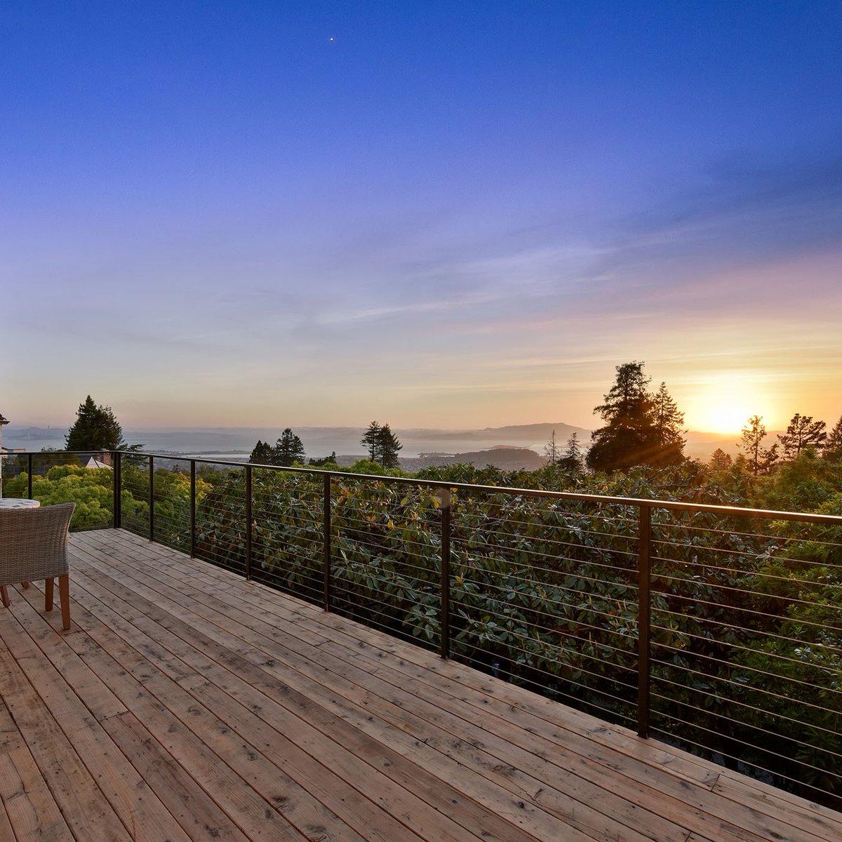 broadwaydb's tweet photo. Breakfast on this deck would be divine

#broadway_design_build #bayareadesignbuild #renovation #customhome #bayareahomes #bayareahouse #berkeleyhomes #berkeleyhouse #oaklandhomes #oaklandhouse #SFhomes #deck #remodel https://t.co/jsbV3svZ5d