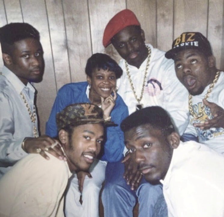 “An R&B OG”  {Thread}TJ Swan is known as the OG hook singer for Hip-Hop music. Born in the BX & raised in LI, Swan was raised with a musical background. He met Biz Markie at Five Towns college where they went on to perfect their craft & release music in the 80s!  #REPRESENT