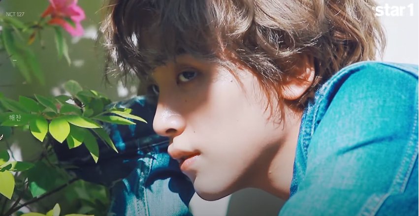 Lee Haechan as famous pieces of art because he is Art: a thread