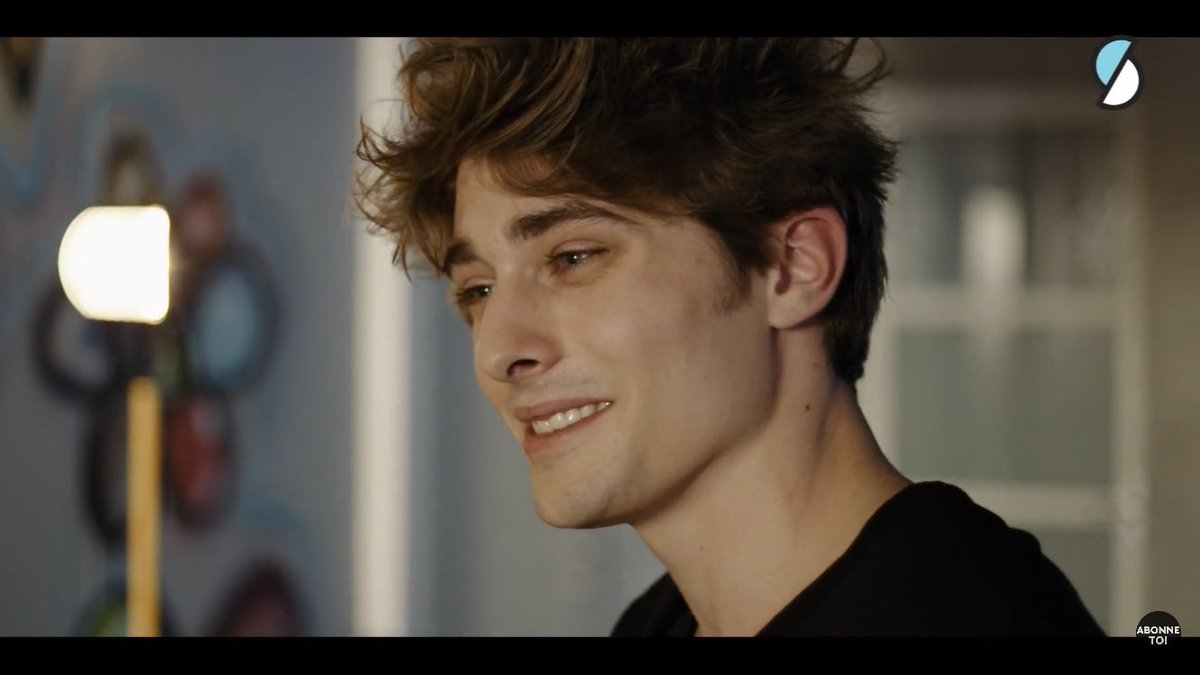 « Maybe you lost someone you never expected to lose. Maybe you lost yourself. That’s even worse. When you have bad days that just won’t let up, I hope that you will look in the mirror and remind yourself of what you are and what you are not »  #skamfrance