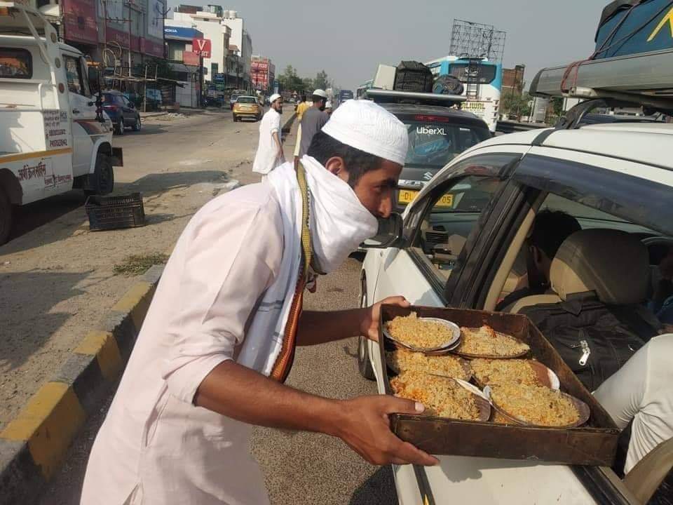 KITAB_Academy's tweet photo. Narrated 'Abu Musa Al-Ash' ari :
The Prophet Muhammed (PBUH) said, 
"Give food to the hungry, pay a visit to the sick and release the one in captivity (by paying his ransom).

~ Al - Bukhari
#MuslimSaviours https://t.co/KmHNCtS4XD