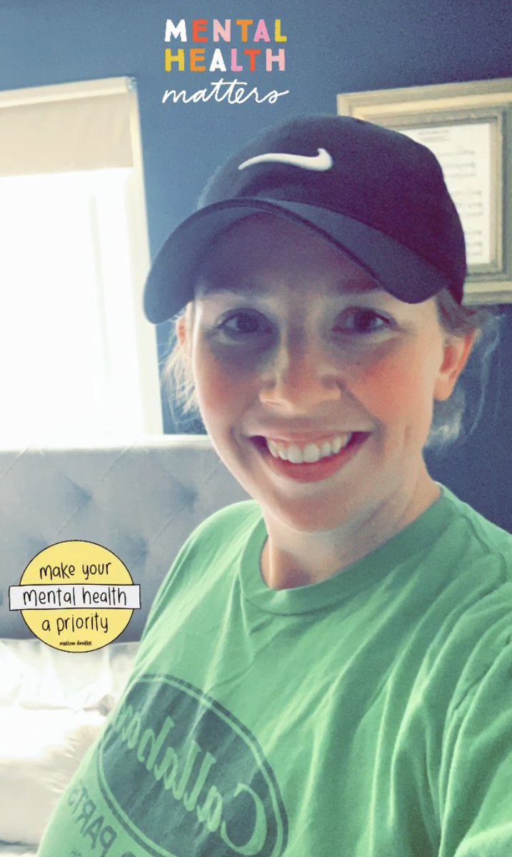 Your mental health matters! I wear green 💚💚 today to show support of May Mental Health Awareness Month! <a href="/ofisbulldogs/">OFIS</a> <a href="/OFIS_Counselor/">Amanda Schmid</a> #MentalHealthMonth #MentalHealthMatters